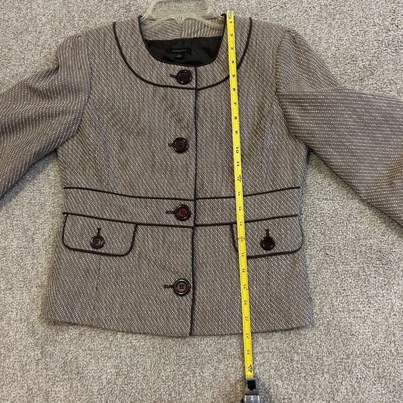 Jacket - Picture 8 of 11